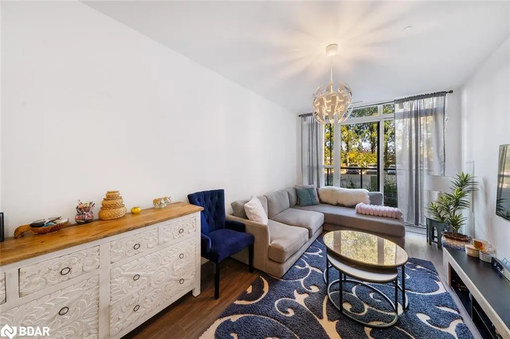 681 Yonge Street, #114