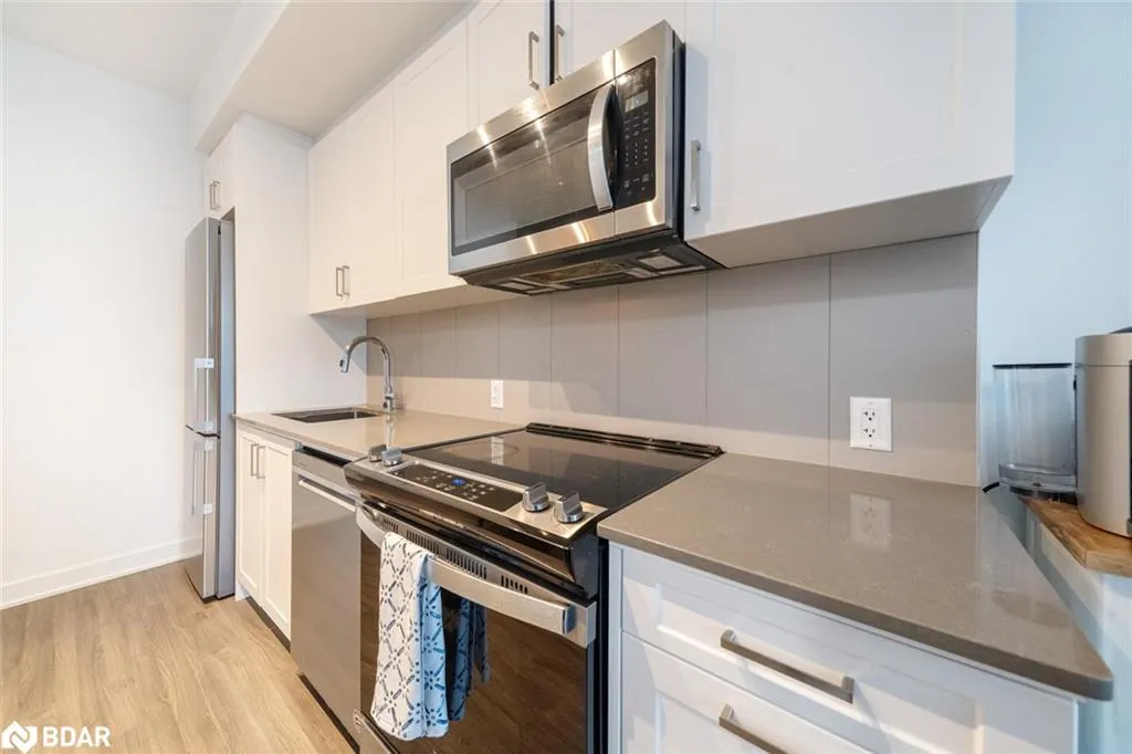 681 Yonge Street, #114