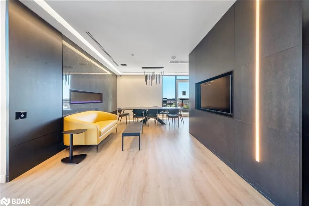 681 Yonge Street, #114