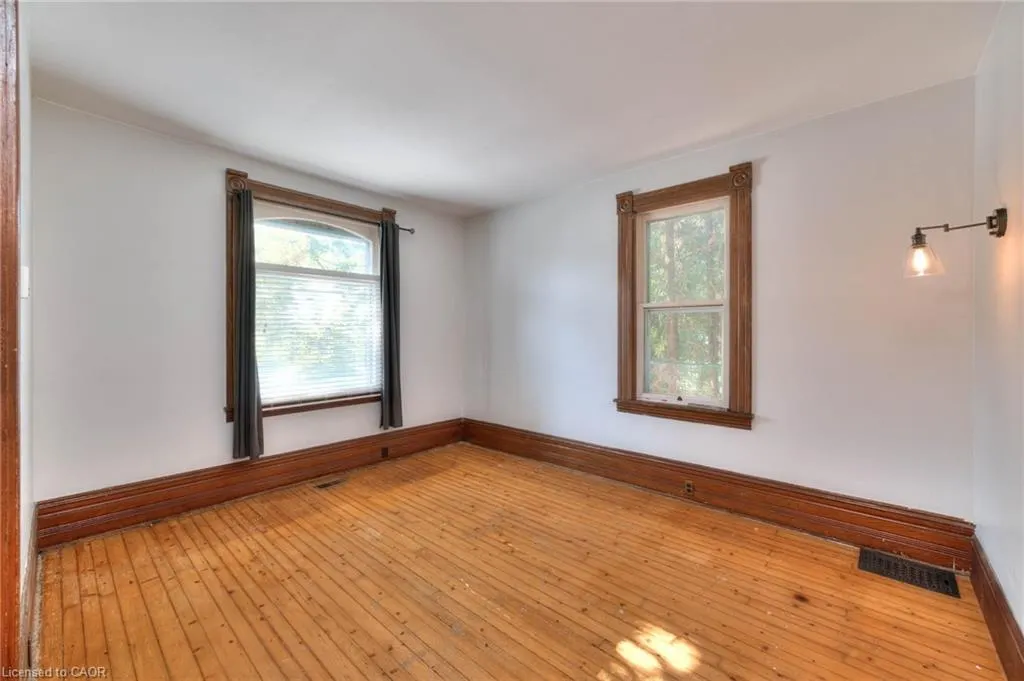 21 Huron Road