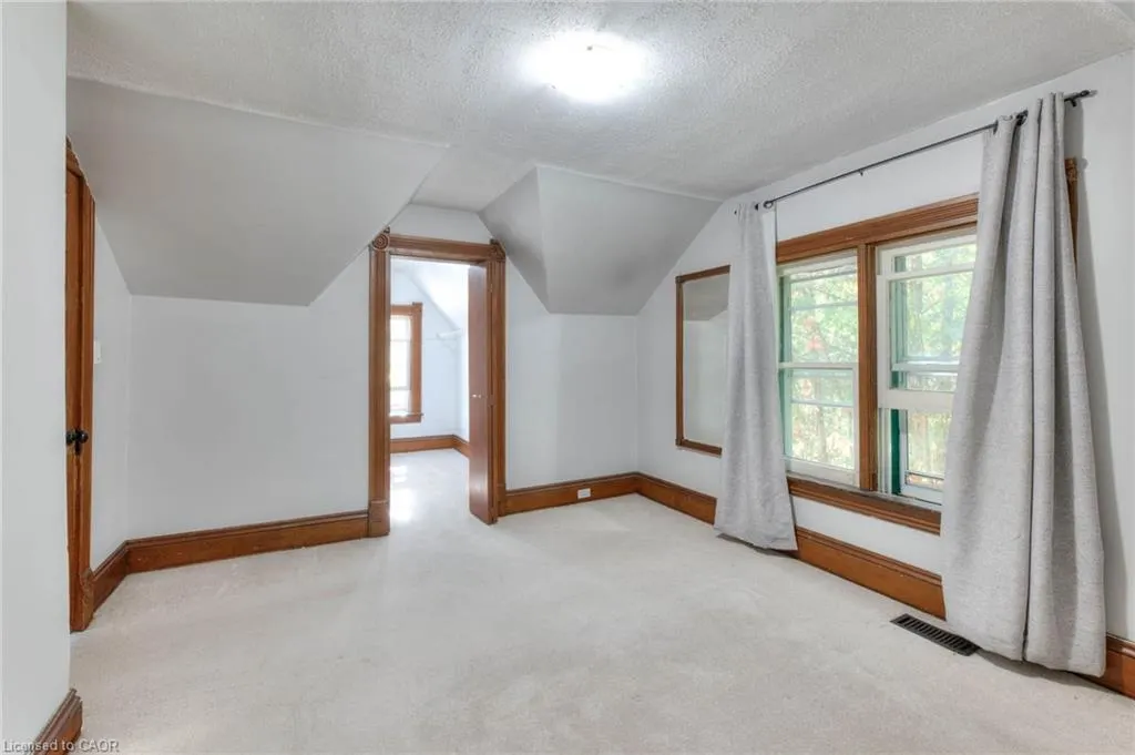 21 Huron Road