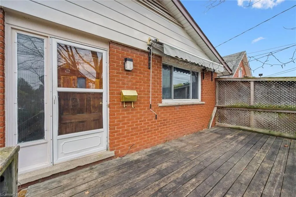 24 Hooper Street