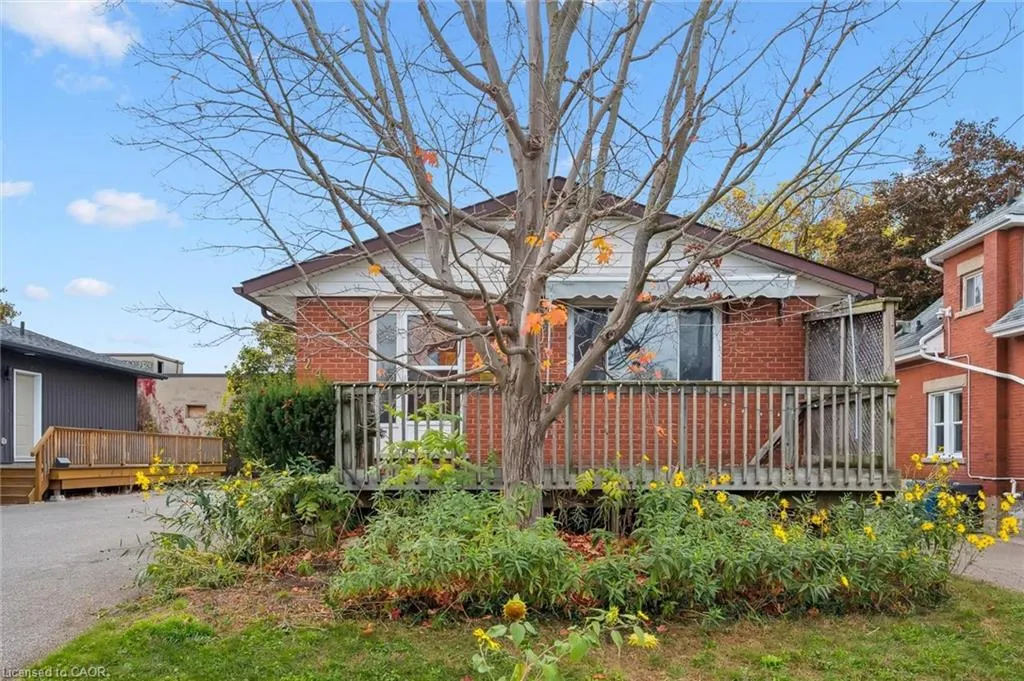 24 Hooper Street