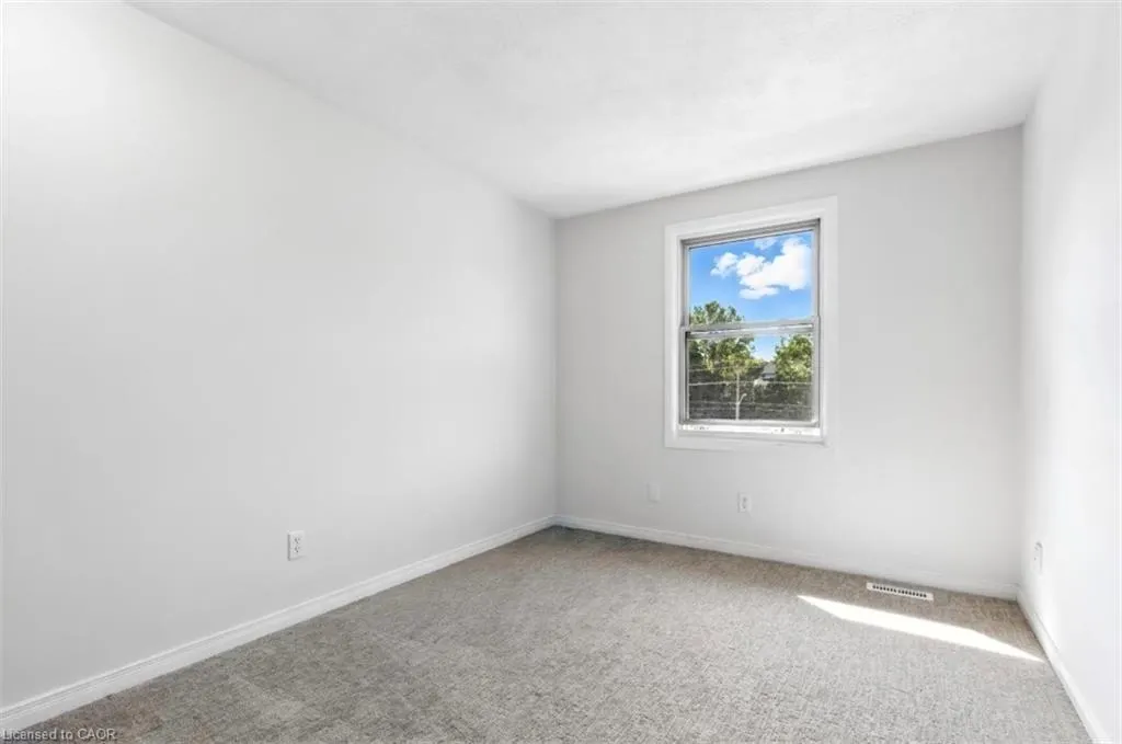 11 Grand River Boulevard, #29