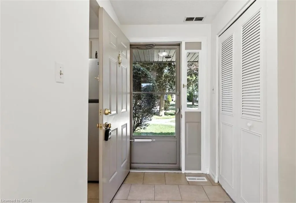 11 Grand River Boulevard, #29