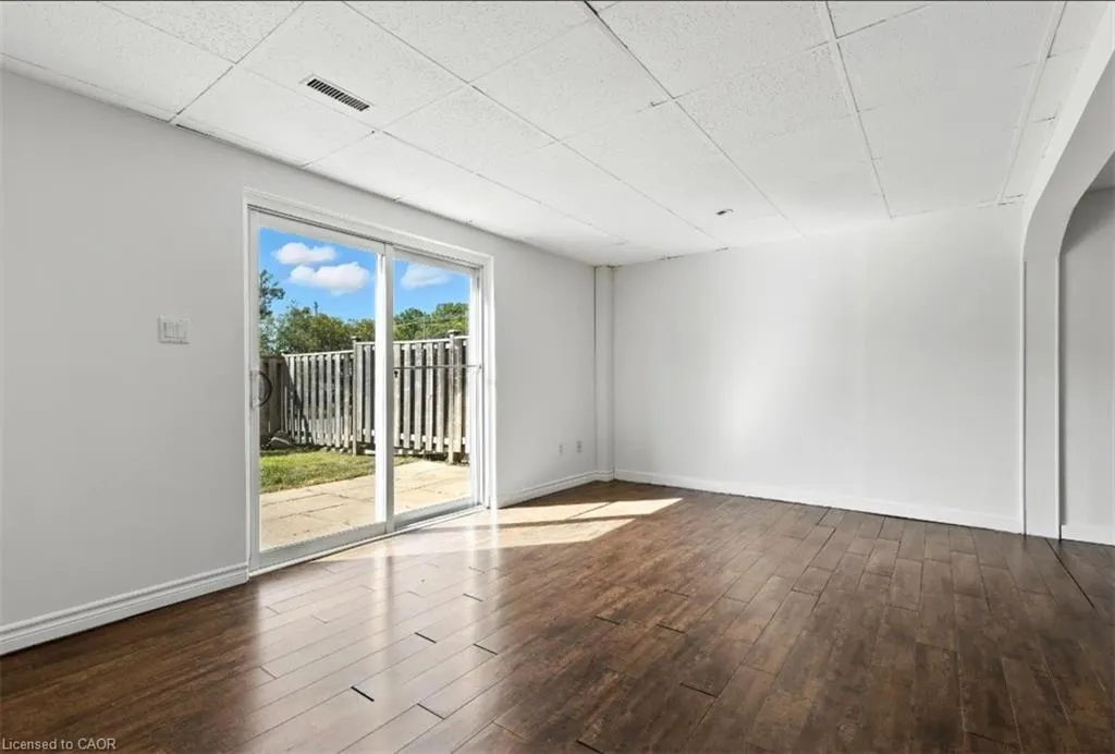 11 Grand River Boulevard, #29