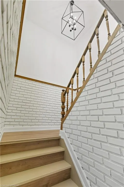 116 Robins Avenue