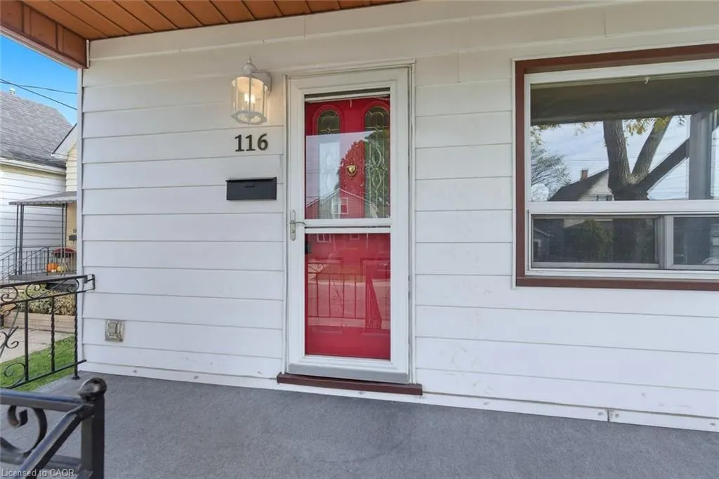 116 Robins Avenue
