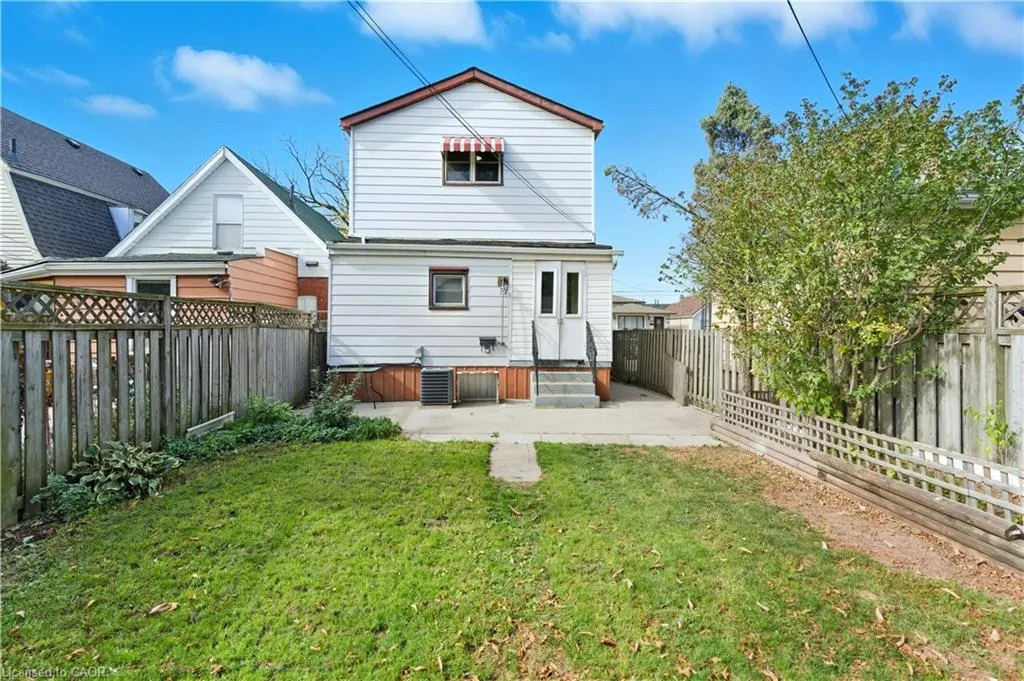 116 Robins Avenue