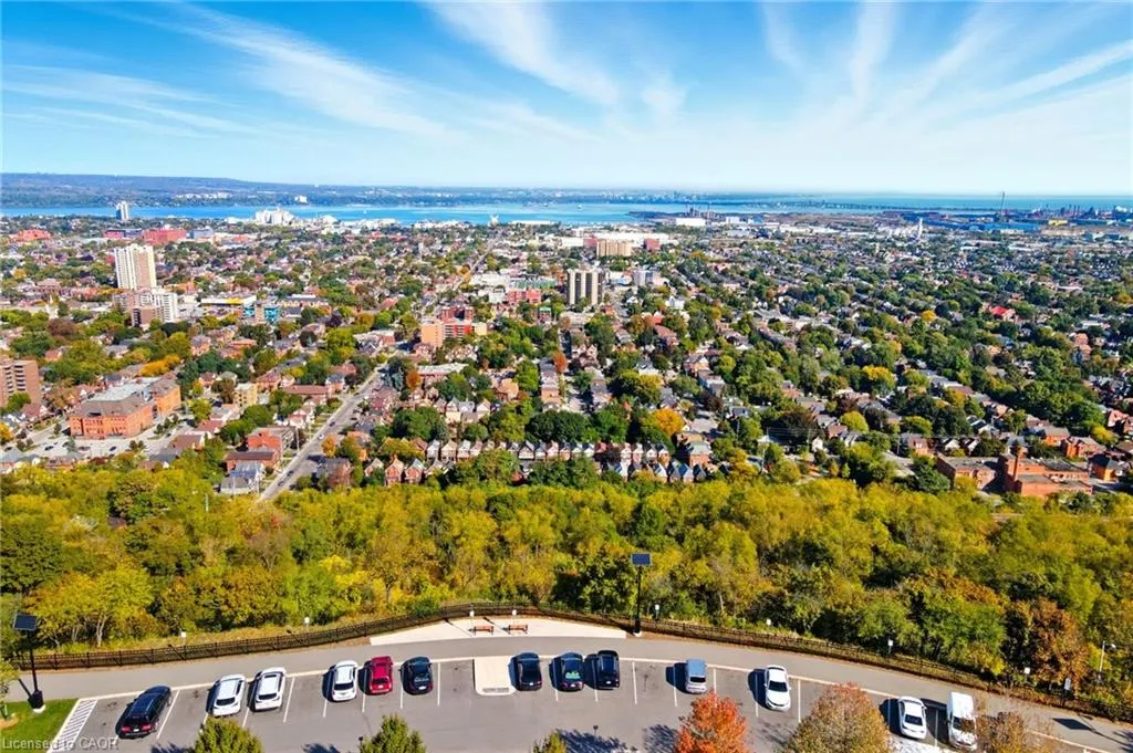 174 Mountain Park Avenue, #2W