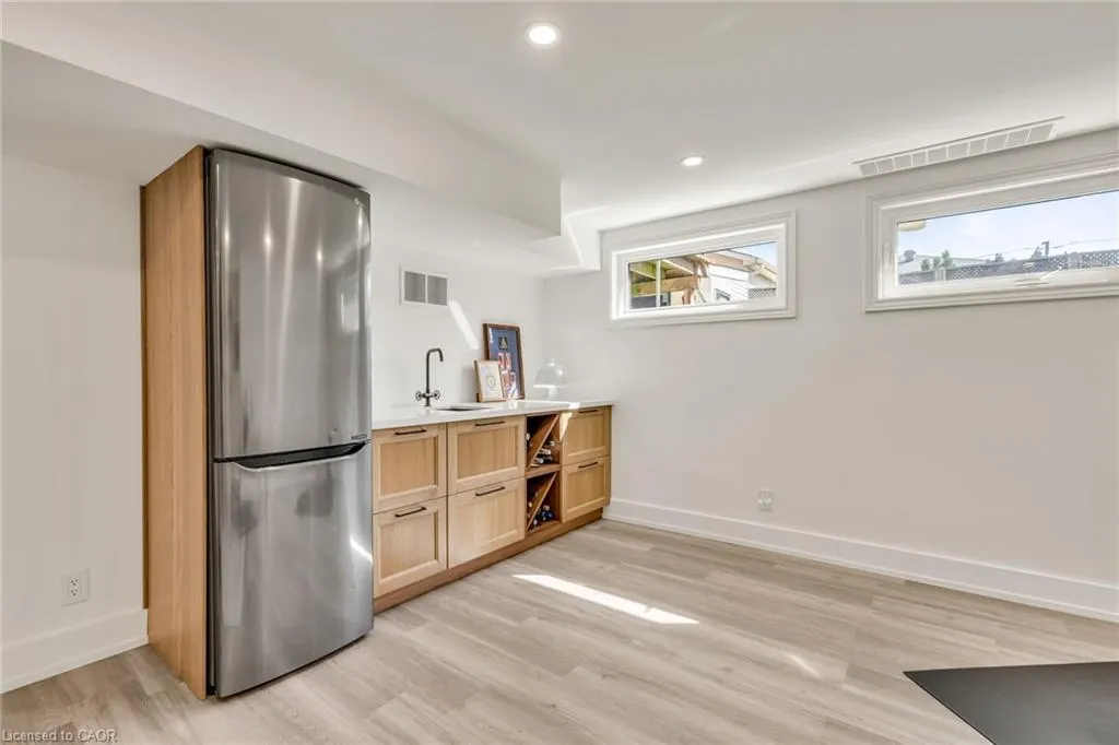 944 Tenth Street