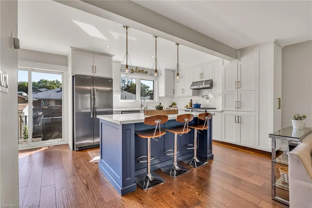 944 Tenth Street