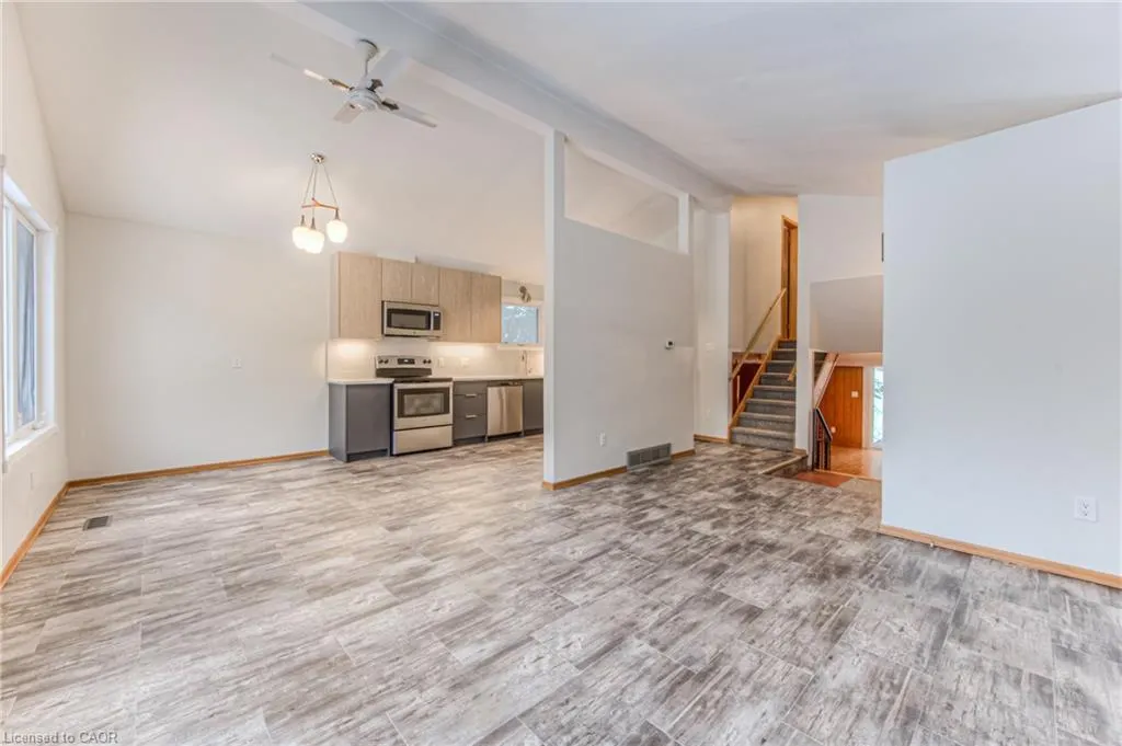 17 Roosevelt Avenue