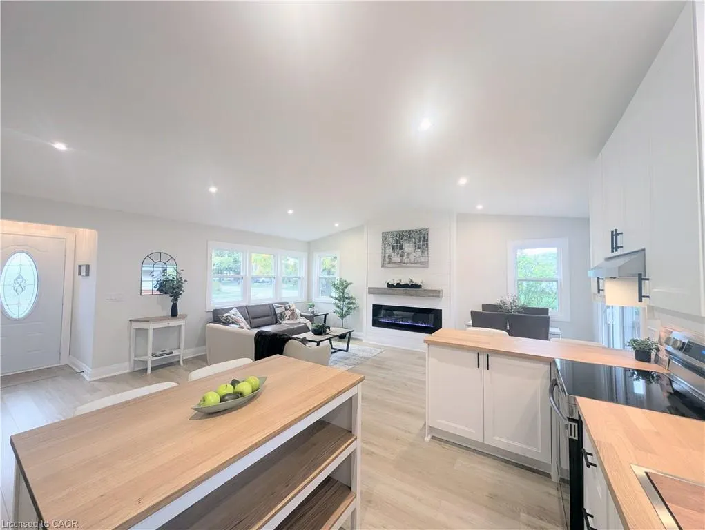 52 Valencourt Drive