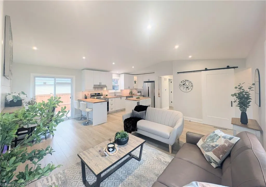 52 Valencourt Drive