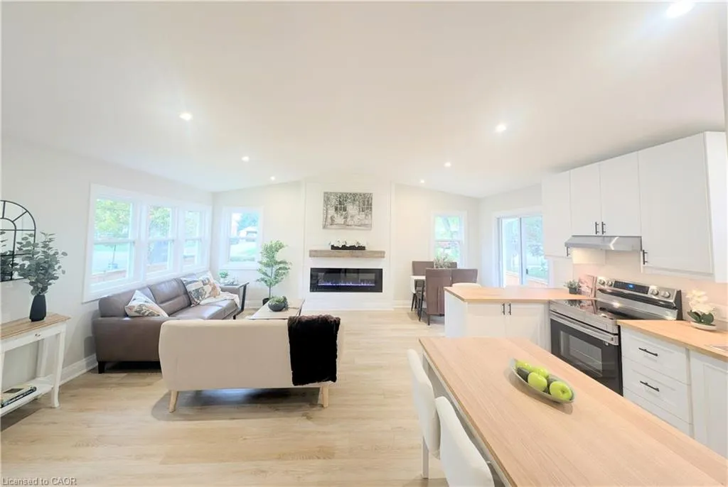 52 Valencourt Drive