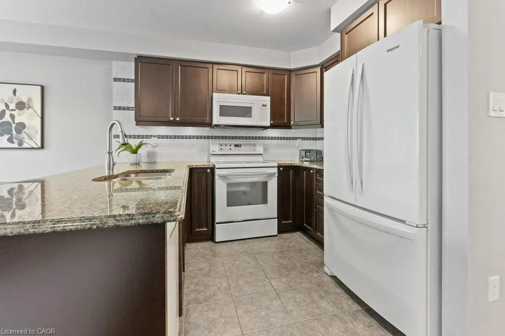286 Apple Hill Crescent