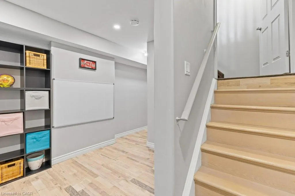 286 Apple Hill Crescent