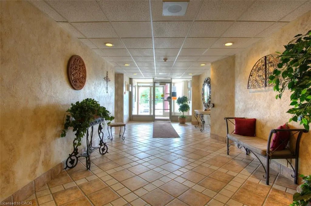 55 Green Valley Drive, #811
