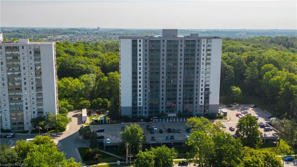 55 Green Valley Drive, #811