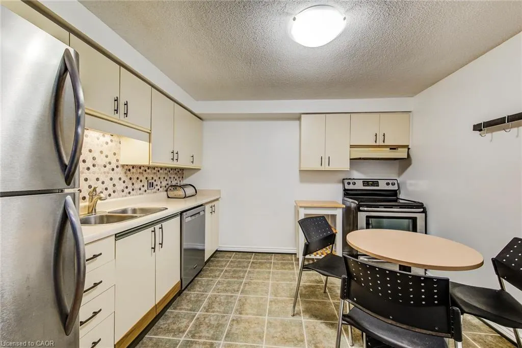 55 Green Valley Drive, #811