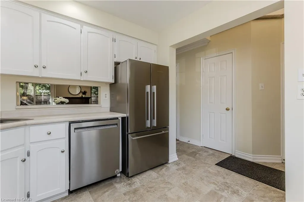 2390 Woodward Avenue, #5