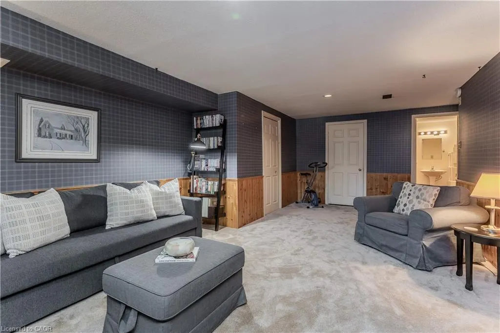 2390 Woodward Avenue, #5