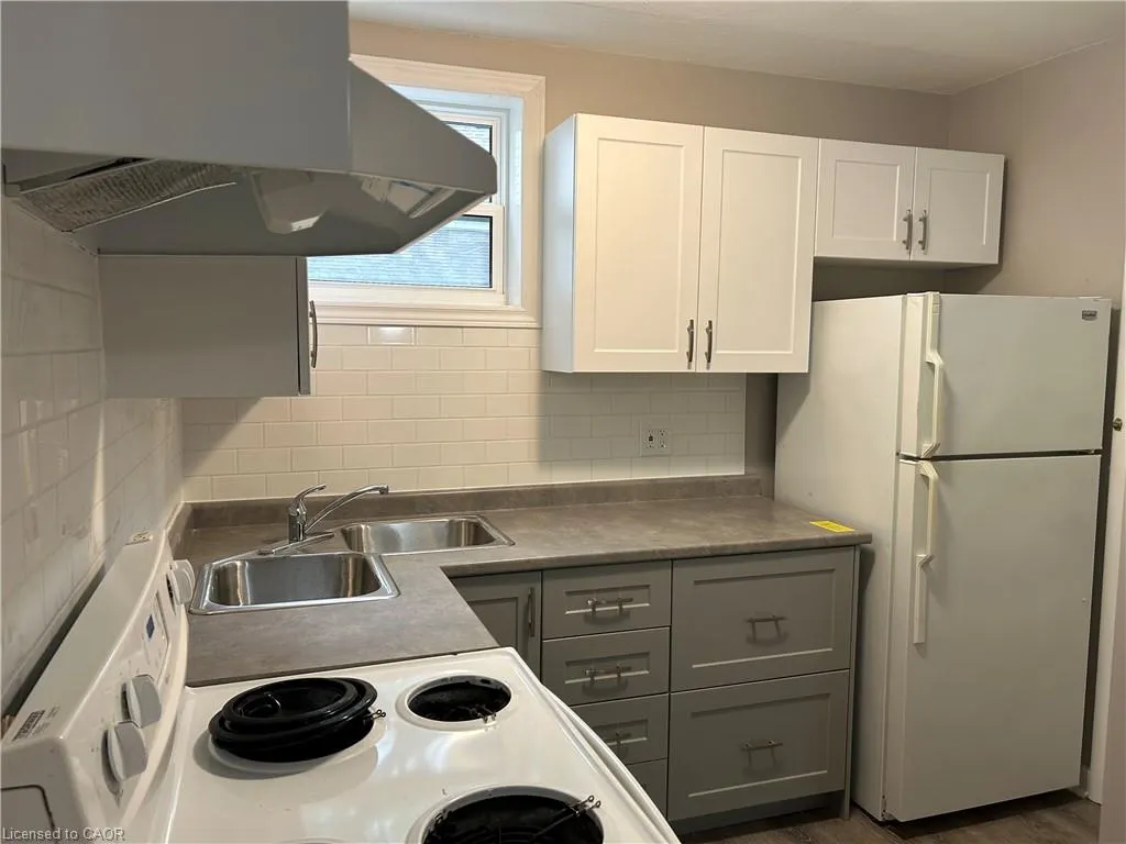 212 Queenston Road, #2