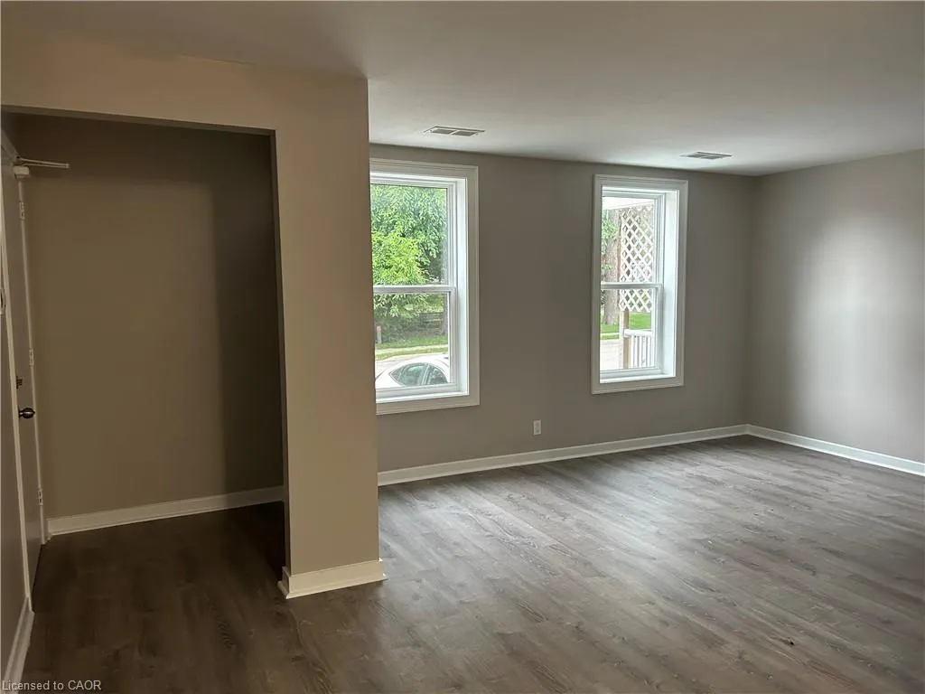 212 Queenston Road, #2