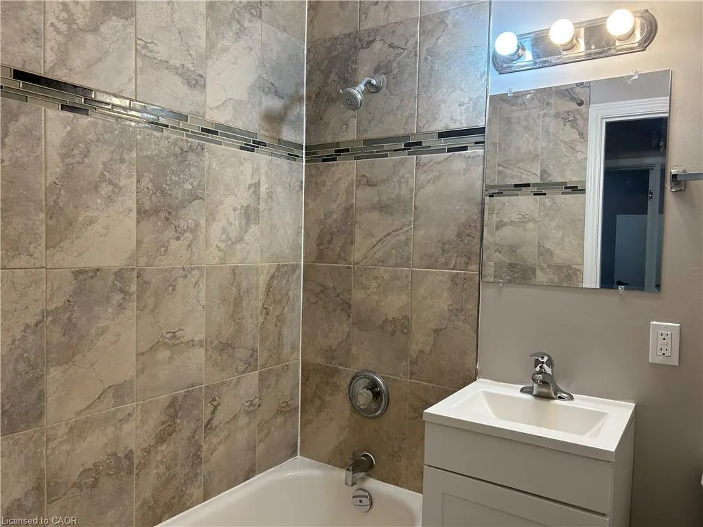 212 Queenston Road, #2