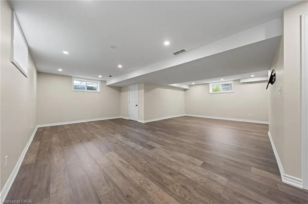 261 Watervale Crescent