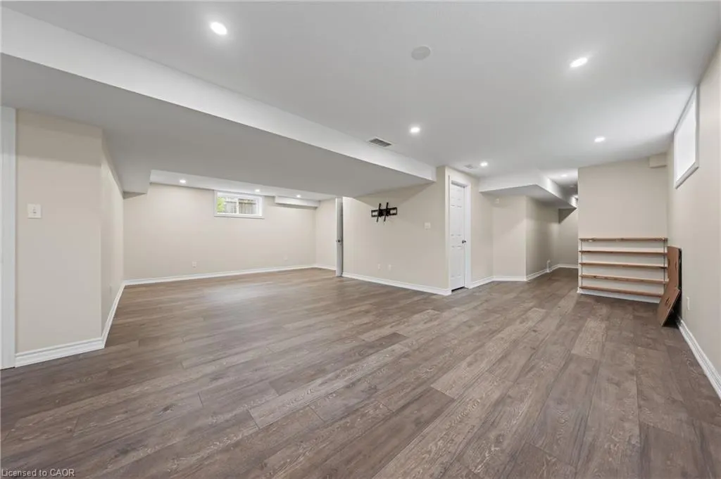 261 Watervale Crescent