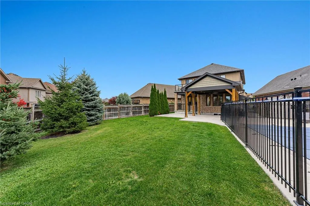 261 Watervale Crescent