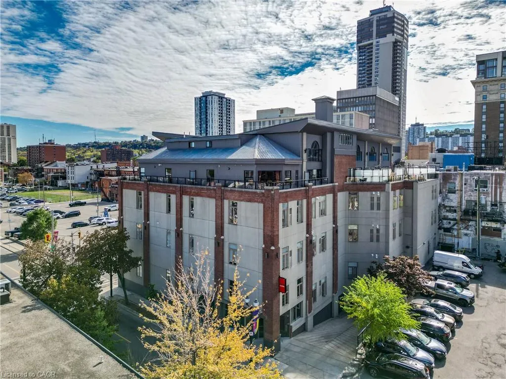 80 King William Street, #404