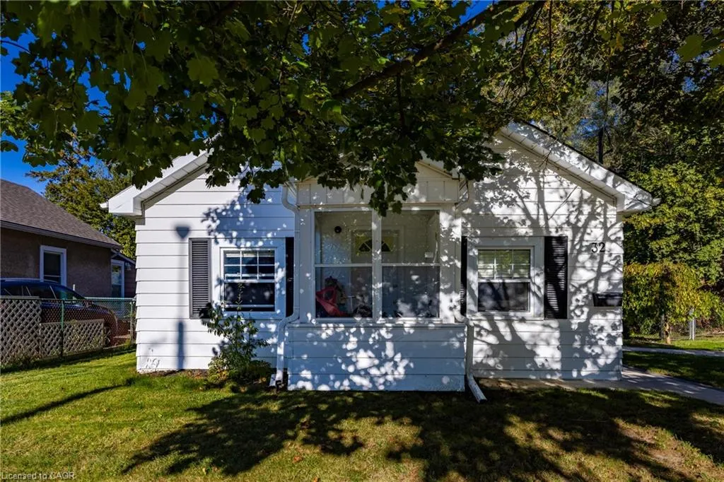 32 Wade Avenue