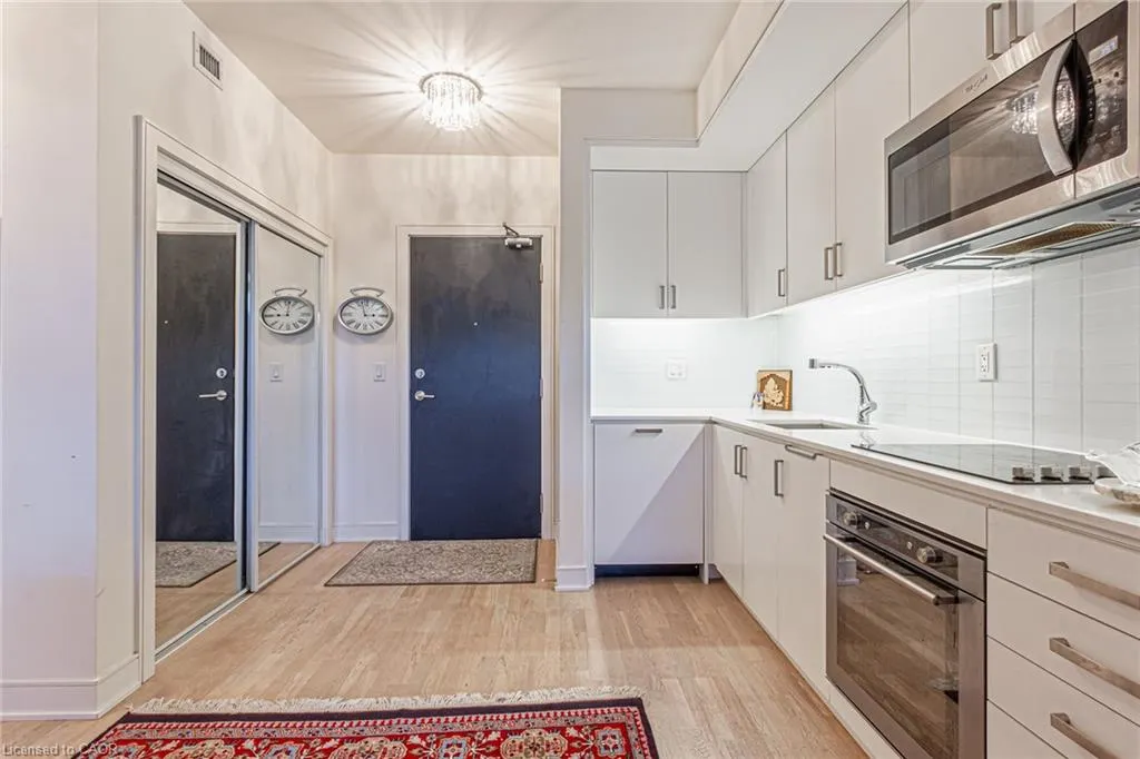 1575 Lakeshore Road W, #161