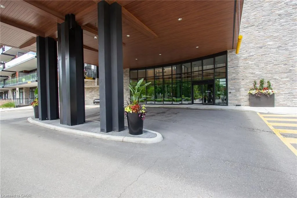 1575 Lakeshore Road W, #161