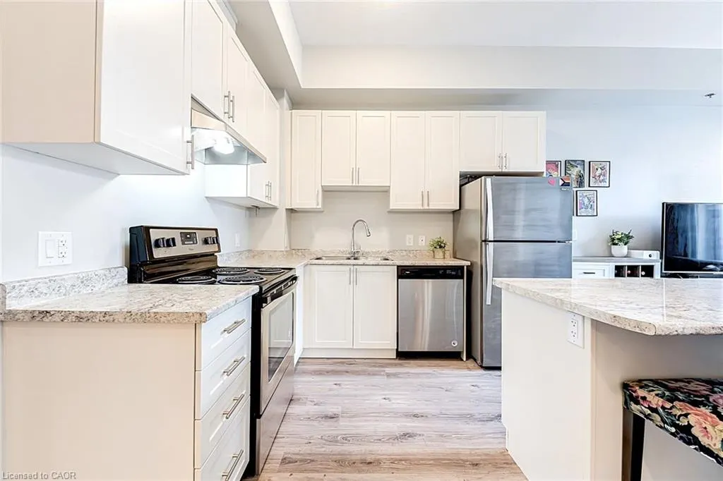 2490 Old Bronte Road, #821
