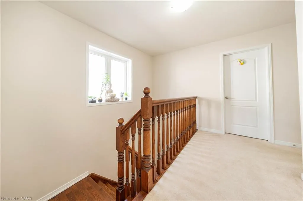335 Falling Green Crescent