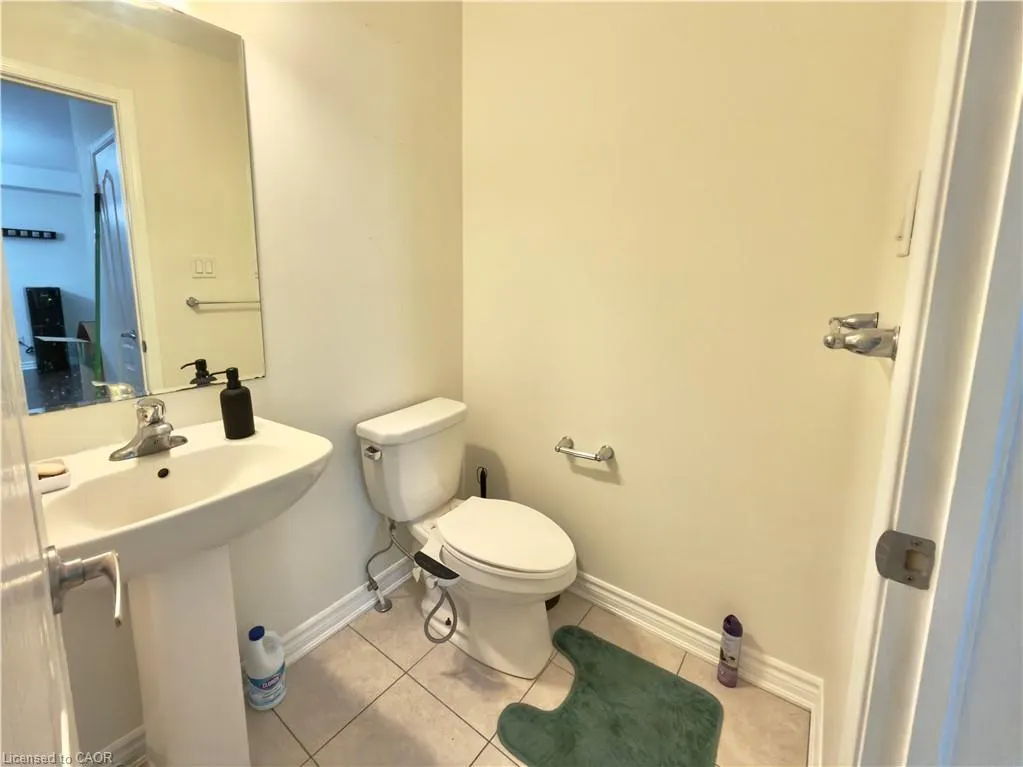 386 Grovehill Crescent, #Main floor