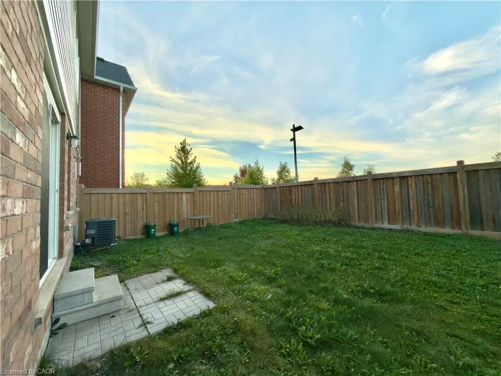 386 Grovehill Crescent, #Main floor