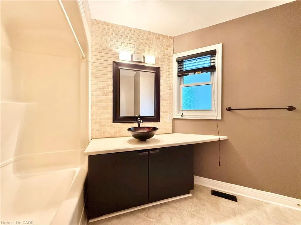 1220 Thorpe Road, #214