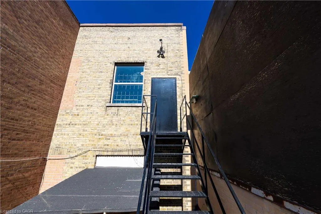 19 King Street E, #2