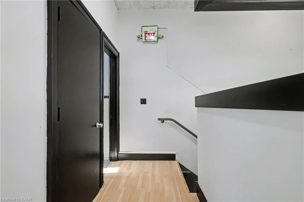 19 King Street E, #2