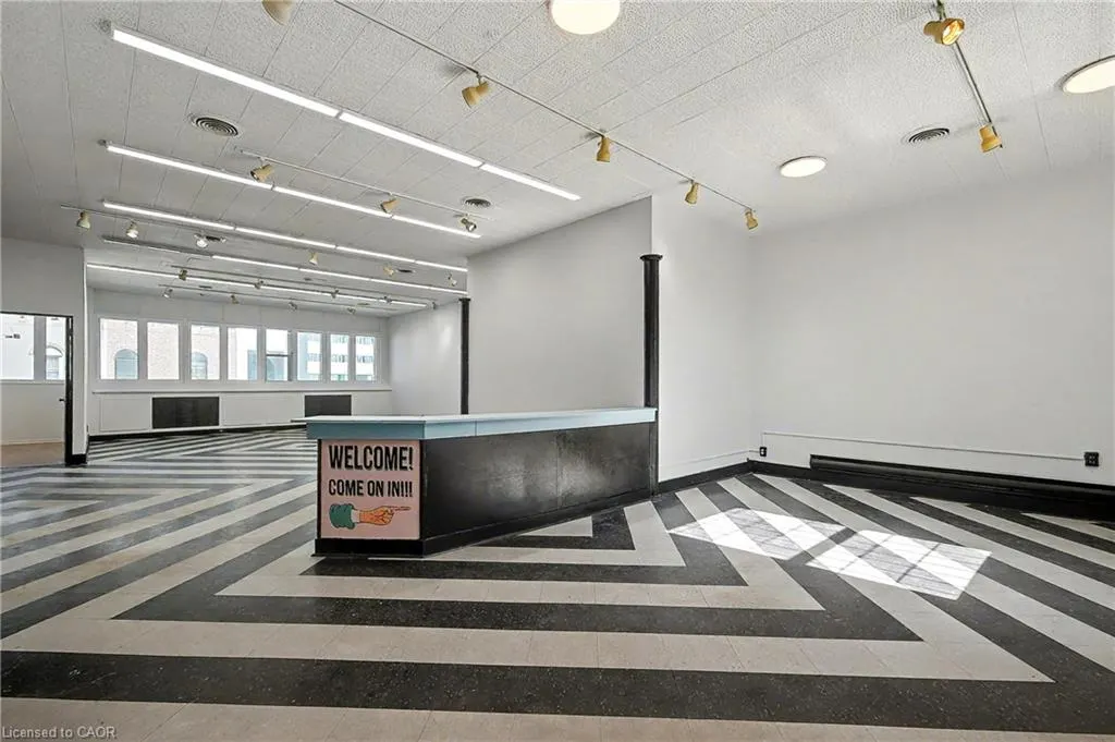 19 King Street E, #2