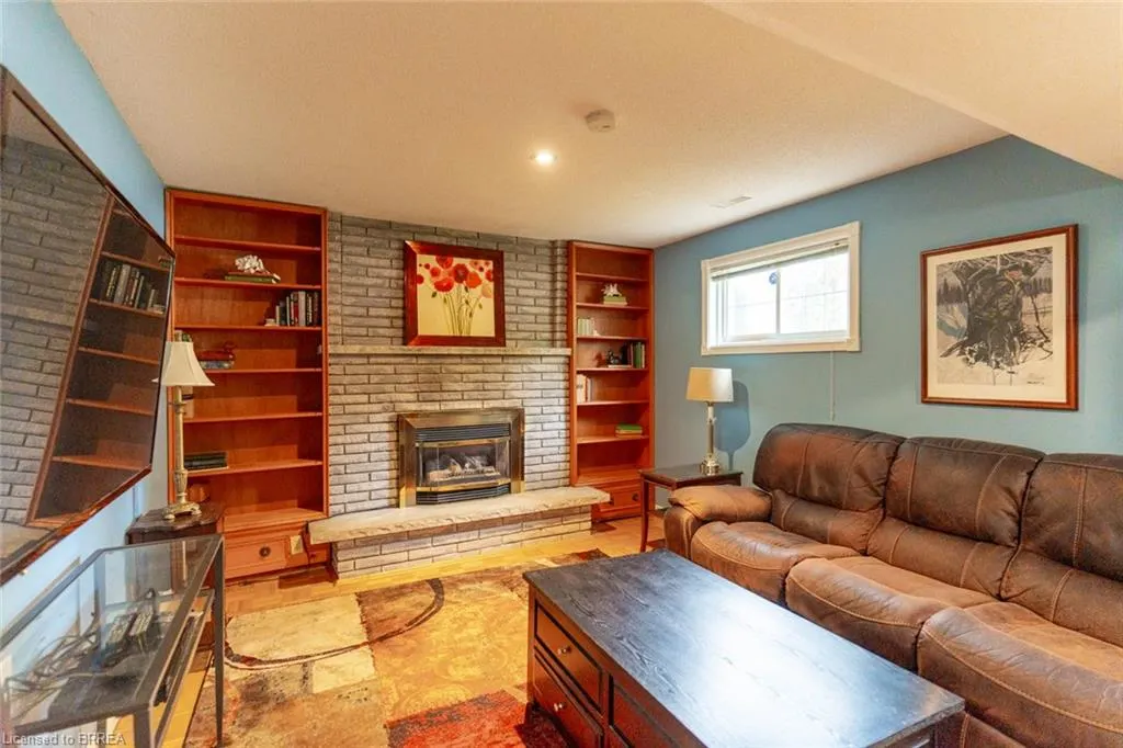 76 Enfield Crescent