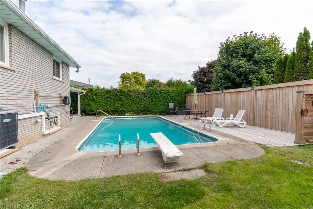 76 Enfield Crescent