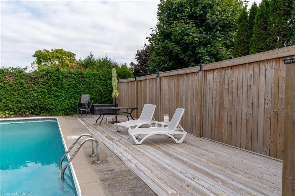 76 Enfield Crescent