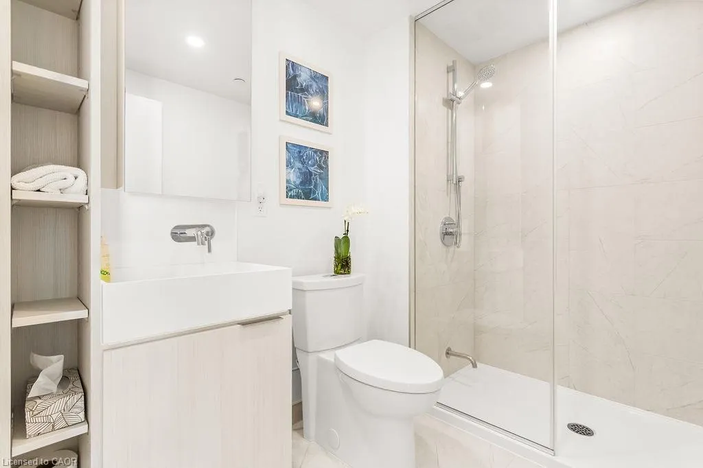 370 Martha Street, #1207