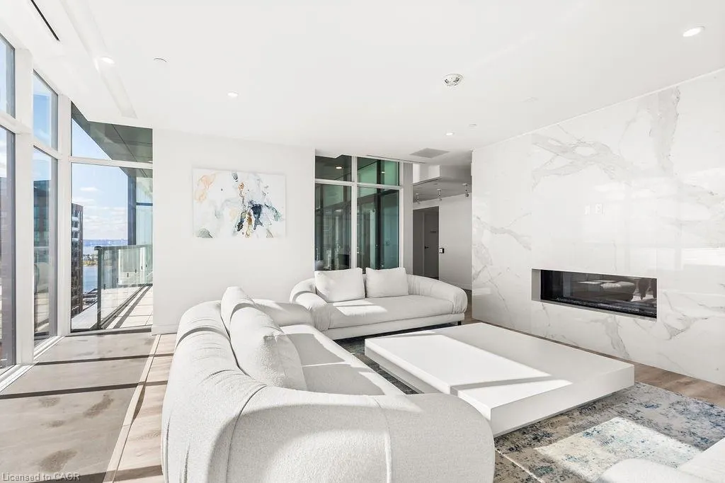 370 Martha Street, #1207